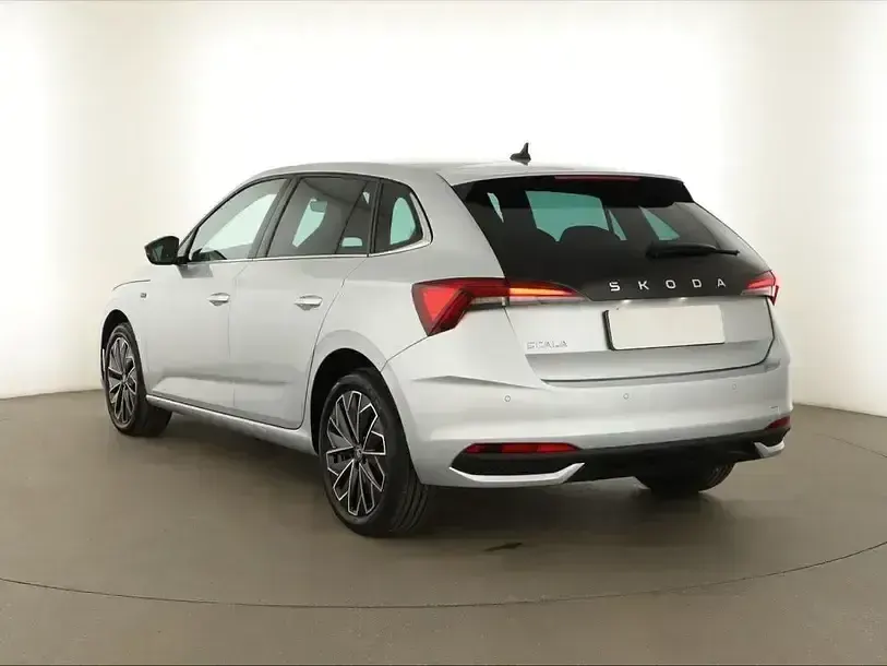 Gebraucht Skoda Scala Drive 150 PS (110 kW) 2025 Silber Kleinwagen