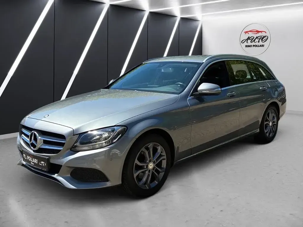 Gebraucht Mercedes C180 156 PS (114 kW) 2014 Silber Limousine