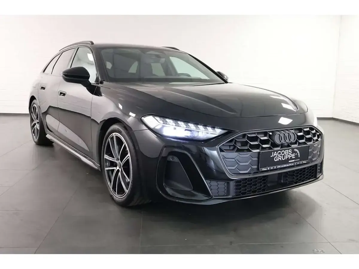 Gebraucht Audi A5 S-Line 204 PS (150 kW) 2025 Schwarz Kombi