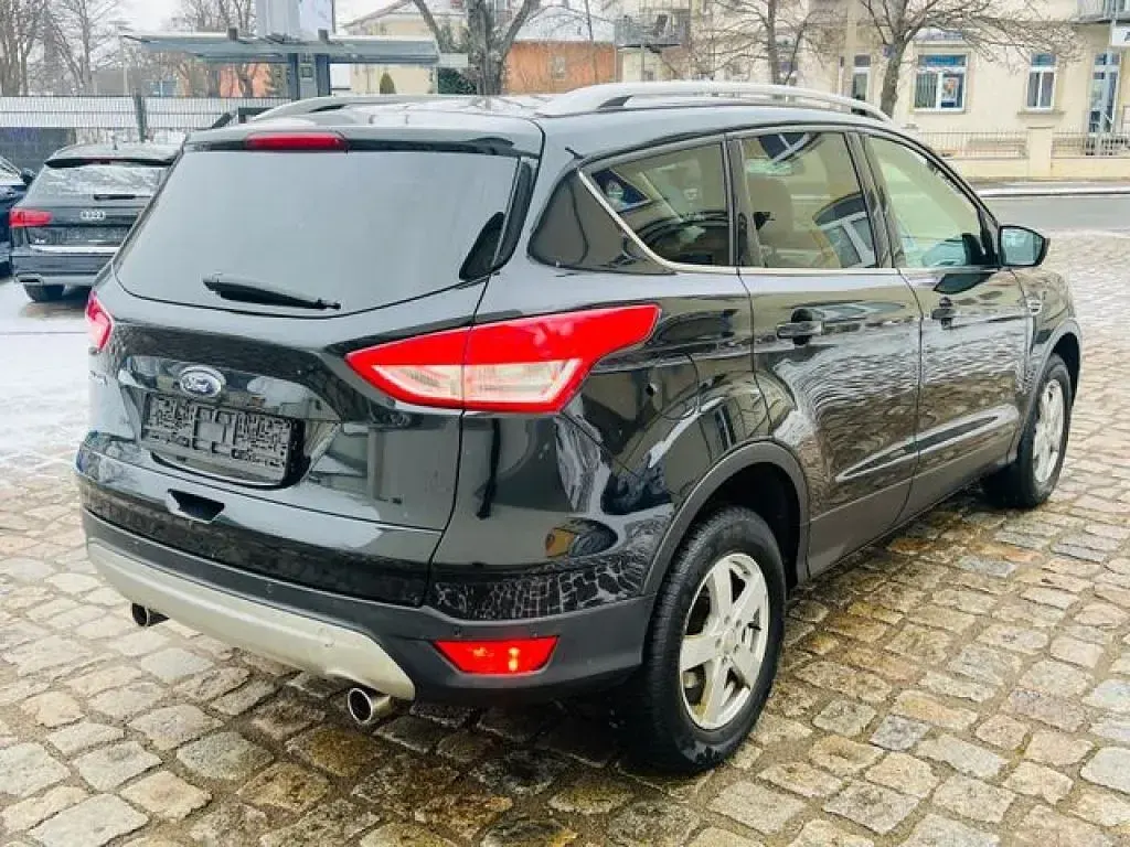 Gebraucht Ford Kuga Titanium 150 PS (110 kW) 2015 Pantherschwarz (metallic) SUV