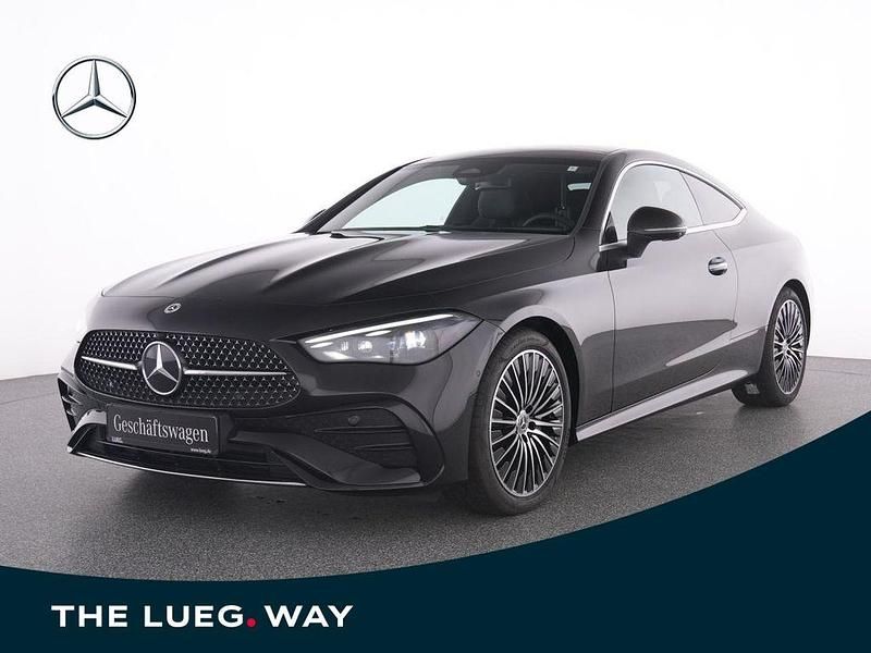 Schwarz metalliclack obsidians Gebraucht 2024 Mercedes 180 AMG Limousine | 52.485 € - Bild 1/4
