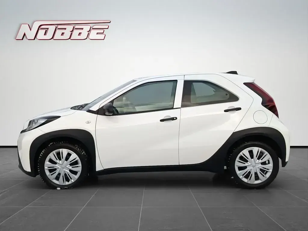 Gebraucht Toyota Aygo X Basis 72 PS (52 kW) 2023 Weiß SUV