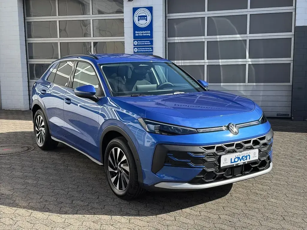 Gebraucht VW T-Roc Life 150 PS (110 kW) 2026 Blau SUV