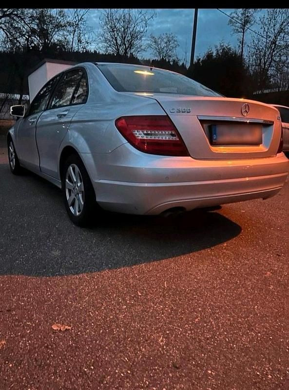 Gebraucht Mercedes C200 136 PS (100 kW) 2011 Silber Limousine