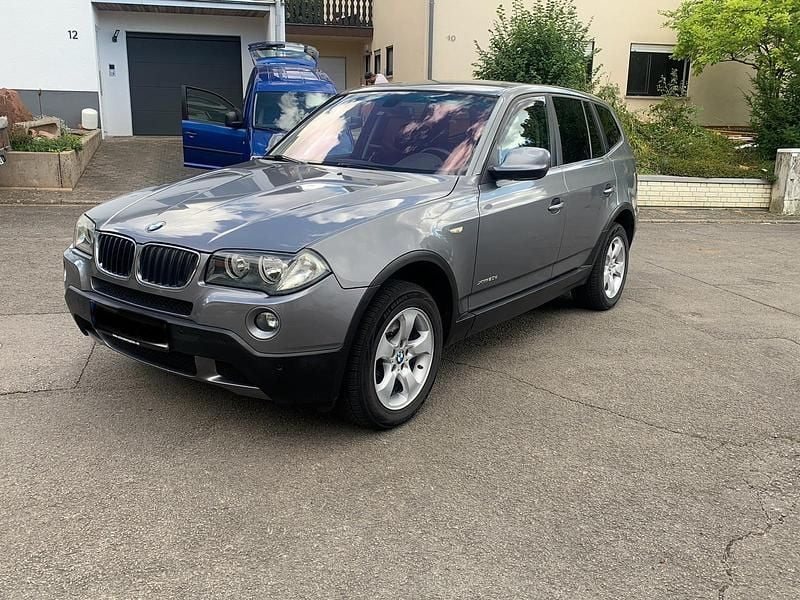 Grau Gebraucht 2009 BMW X3 SUV | 6.690 € (Fairer Preis) - Bild 1/4