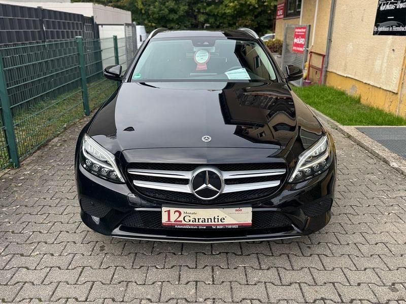 Gebraucht Mercedes C300e 194 PS (142 kW) 2020 Schwarz Kombi