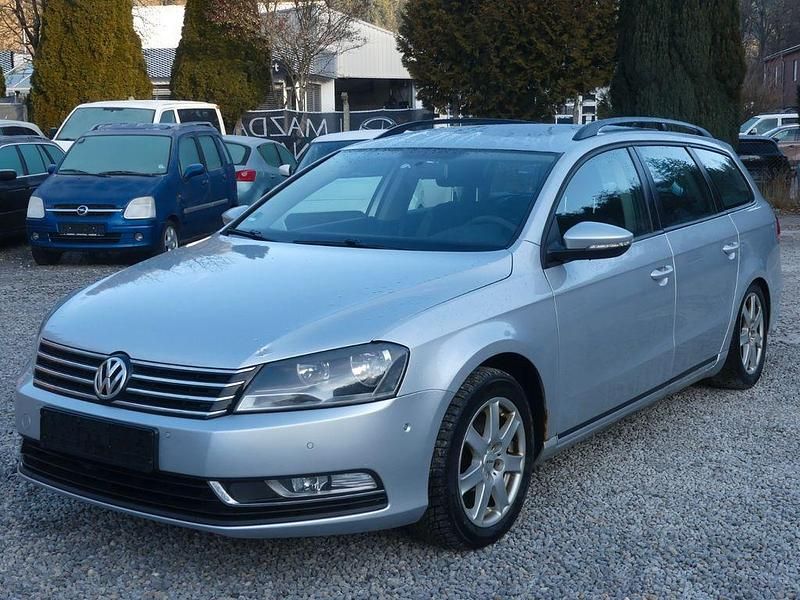 Gebraucht VW Passat Trendline 140 PS (102 kW) 2011 Silber Kombi