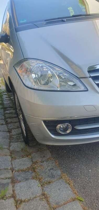 Gebraucht 2010 Mercedes A180 Limousine | 8.750 € (Etwas zu teuer) - Bild 1/4