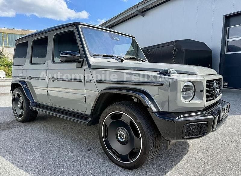 Grau Gebraucht 2024 Mercedes G450 Exclusive SUV | 172.800 € - Bild 1/4