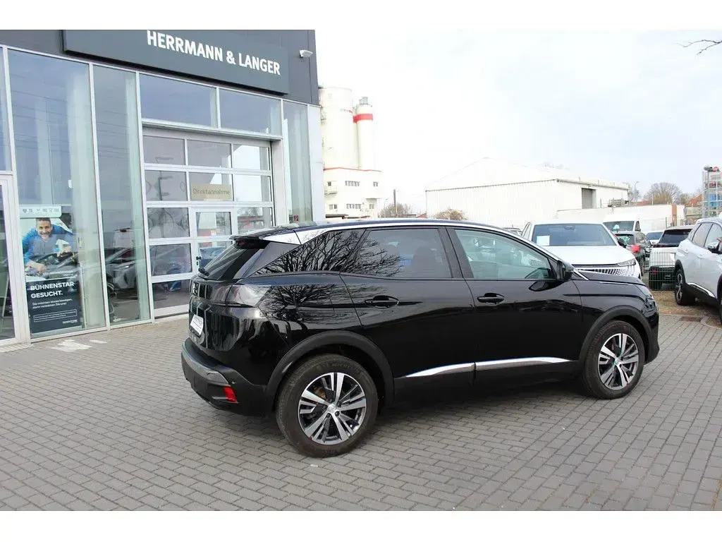 Gebraucht Peugeot 3008 Allure 131 PS (96 kW) 2022 Schwarz SUV