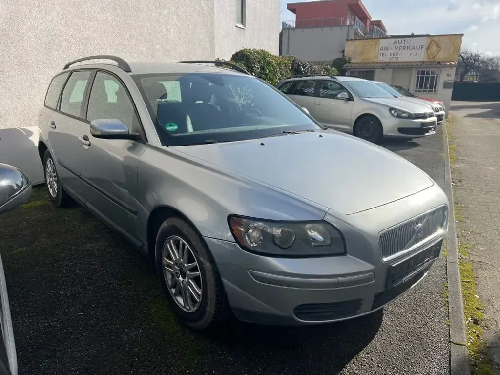 Second-hand Volvo V50 Kinetic 125 CP (91 kW) 2006 Argintiu Break