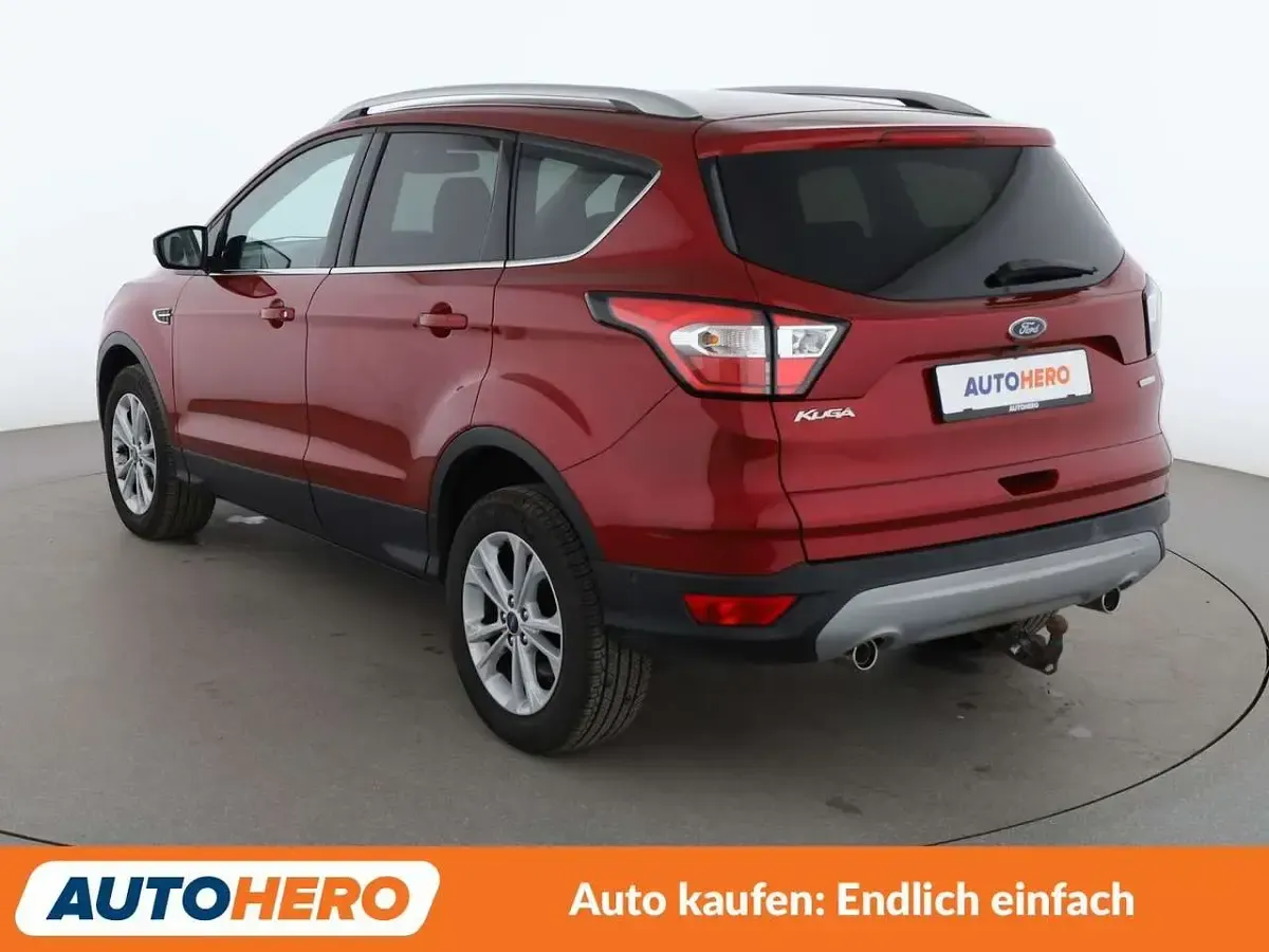 Używany Ford Kuga Titanium 150 KM (110 kW) 2018 Czerwony SUV