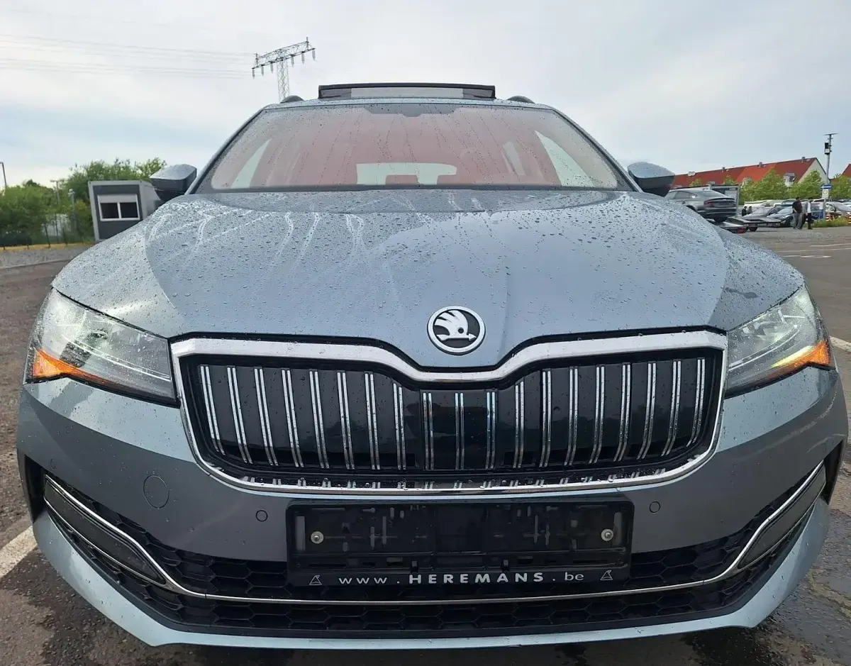 Gebraucht Skoda Superb Style 218 PS (160 kW) 2020 Grau Limousine