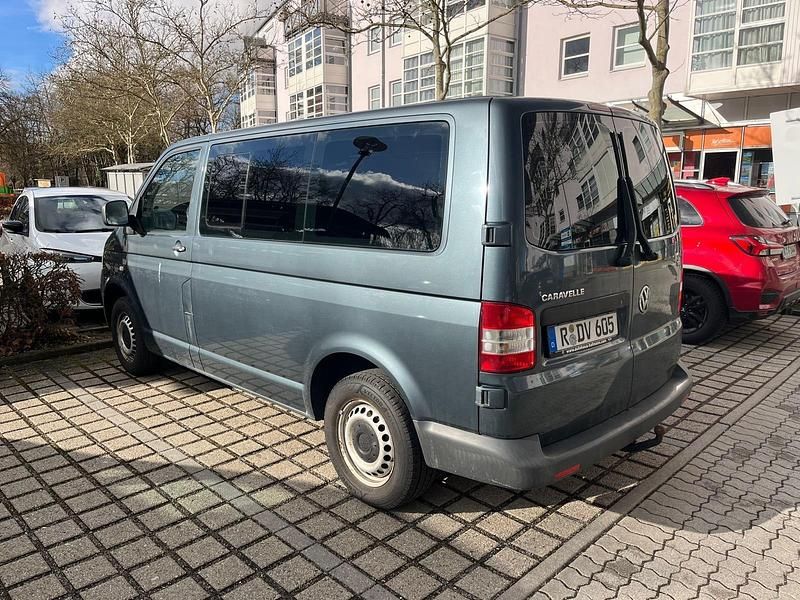 Gebraucht VW T5 131 PS (96 kW) 2008 Grau Van