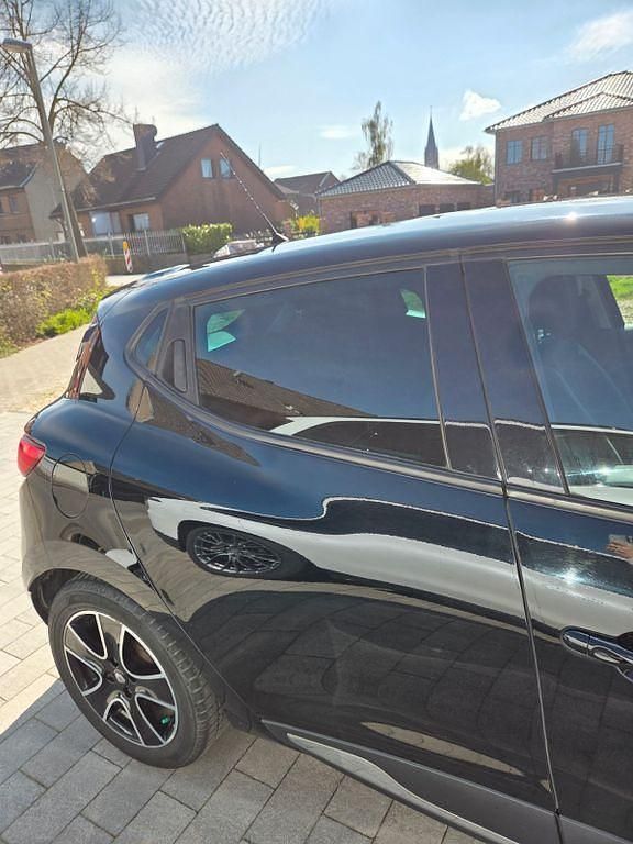 Gebraucht Renault Clio IV Bose Edition 90 PS (66 kW) 2017 Schwarz Limousine