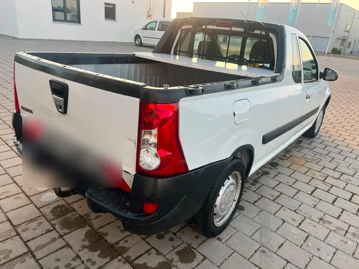 Gebraucht Dacia Pick up 87 PS (63 kW) 2011 Weiß Pickup