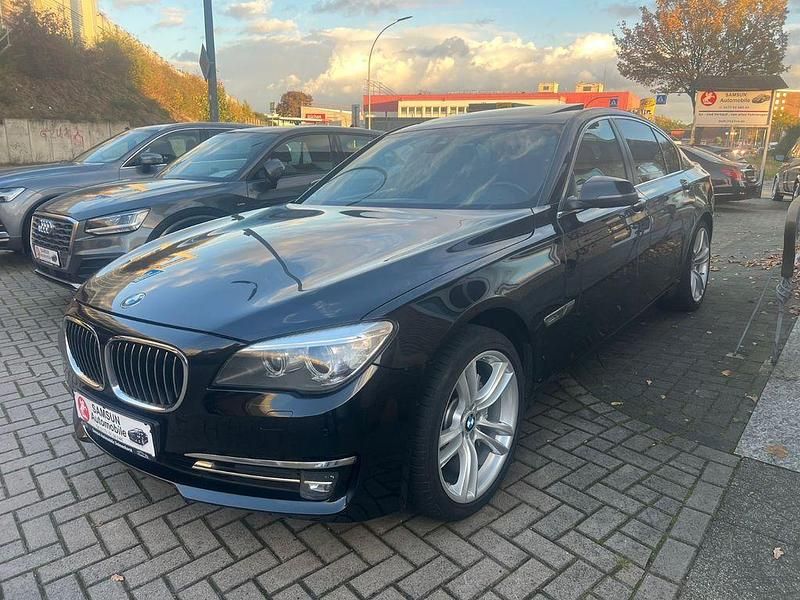 Schwarz Gebraucht 2014 BMW 730 Comfort Edition Limousine | 16.999 € (Etwas zu teuer) - Bild 1/4