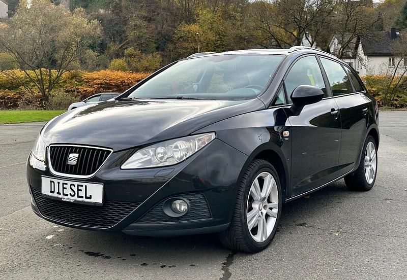 Schwarz Gebraucht 2011 Seat Ibiza ST Kombi | 2.499 € (Guter Preis) - Bild 1/4