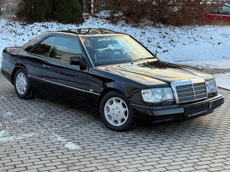 Gebraucht Mercedes E320 Exclusive 220 PS (161 kW) 1993 Schwarz Coupé