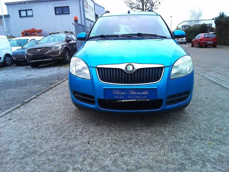 Blau Gebraucht 2010 Skoda Roomster Plus Edition Van / Kleinbus | 1.790 € - Bild 1/4