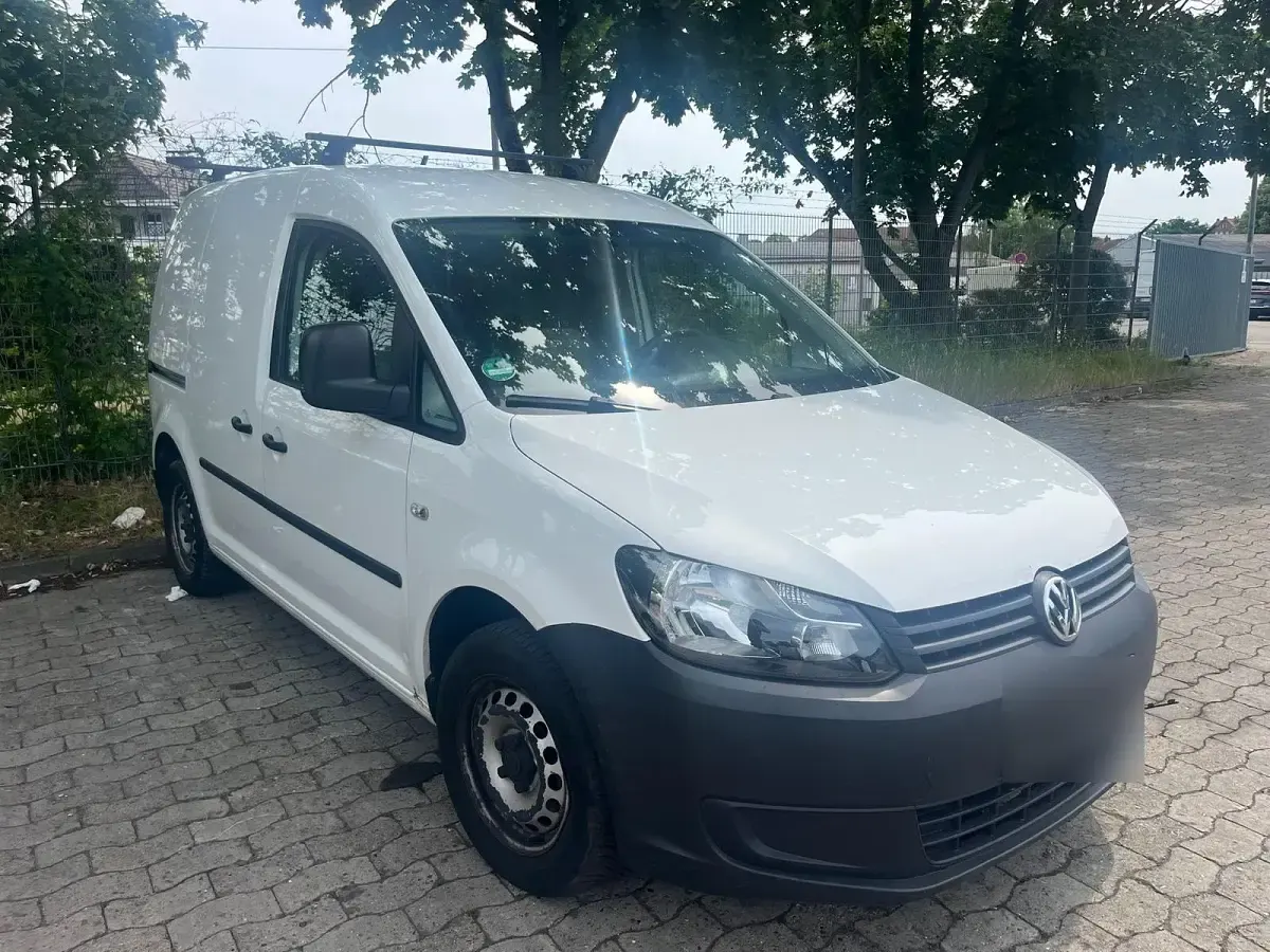 Gebraucht VW Caddy 74 PS (54 kW) 2011 Weiß Van / Kleinbus