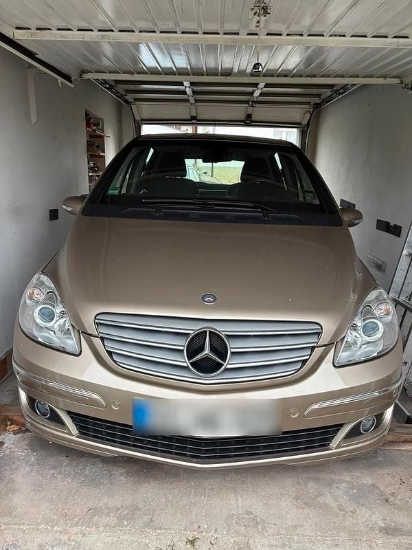Gebraucht Mercedes 170 116 PS (85 kW) 2008 Gold Limousine