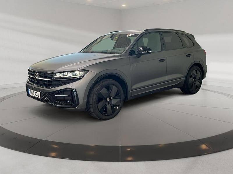 Siliziumgrau matt Gebraucht 2025 VW Touareg R-line SUV | 79.890 € (Fairer Preis) - Bild 1/4