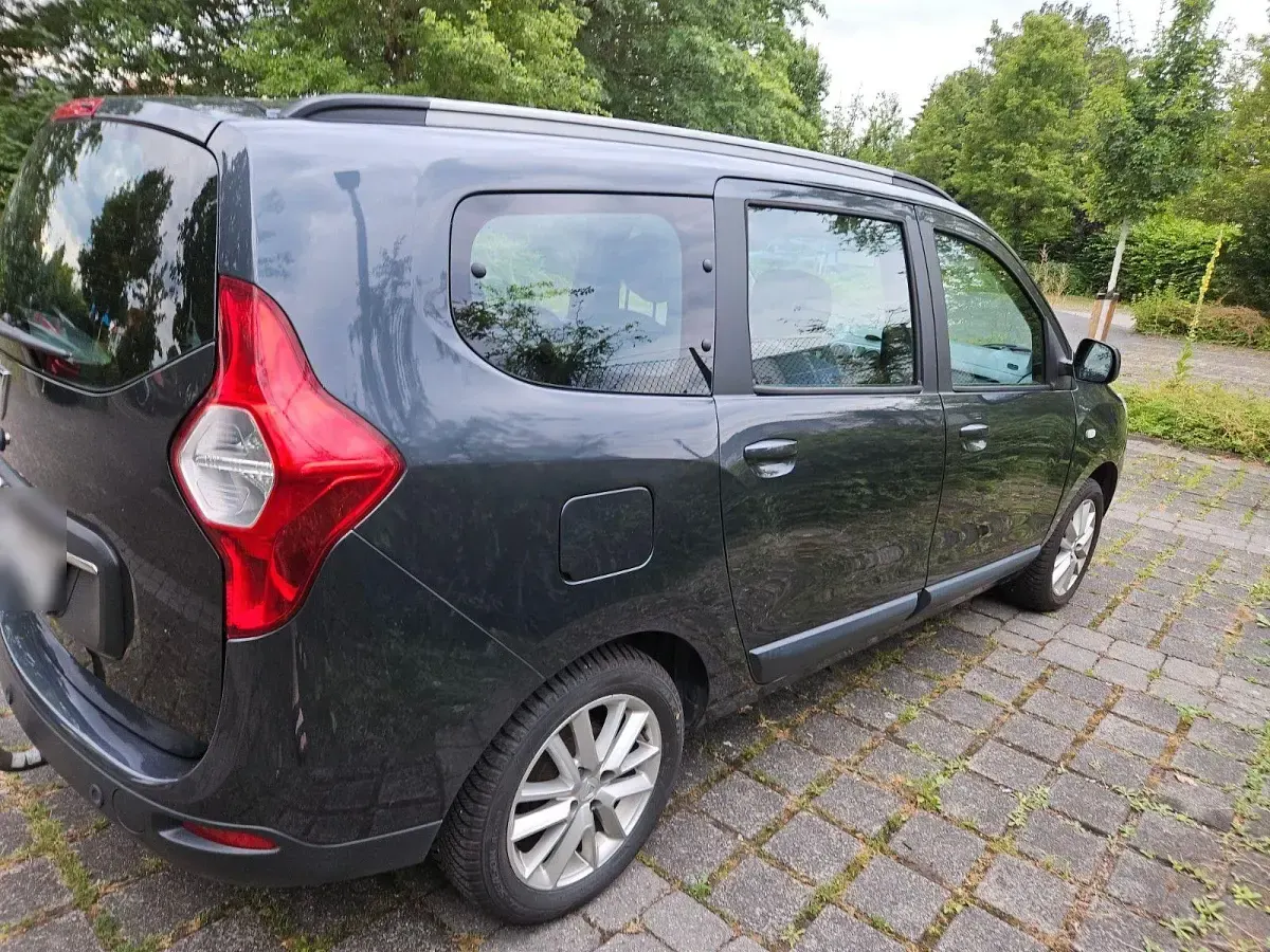 Gebraucht Dacia Lodgy 109 PS (80 kW) 2018 Grau Van / Kleinbus