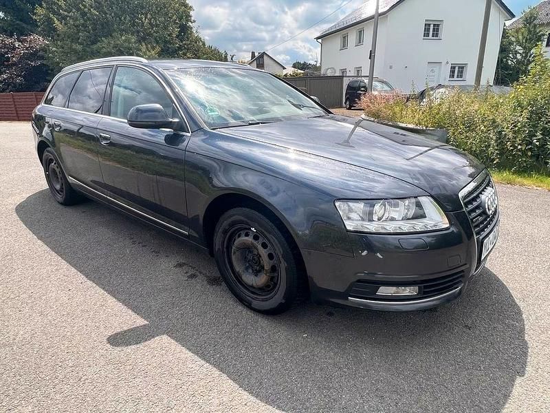 Grau Gebraucht 2010 Audi A6 Kombi | 4.300 € (Guter Preis) - Bild 1/4