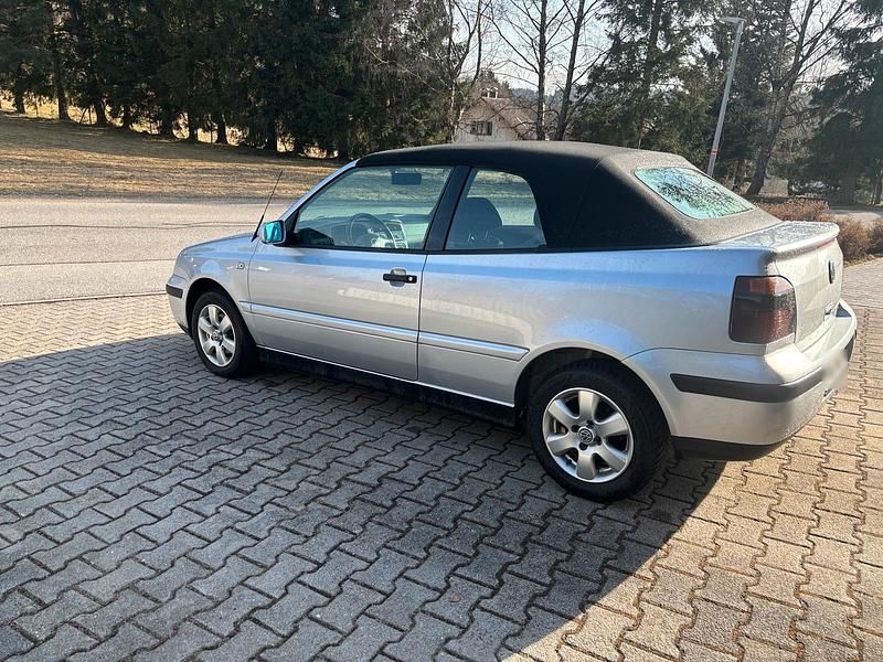 Usata VW Golf 115 CV (84 kW) 2003 Argento Cabrio