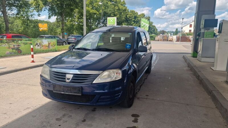 Blau Gebraucht 2010 Dacia Logan MCV Ambiance Kombi | 1.100 € (Guter Preis) - Bild 1/4