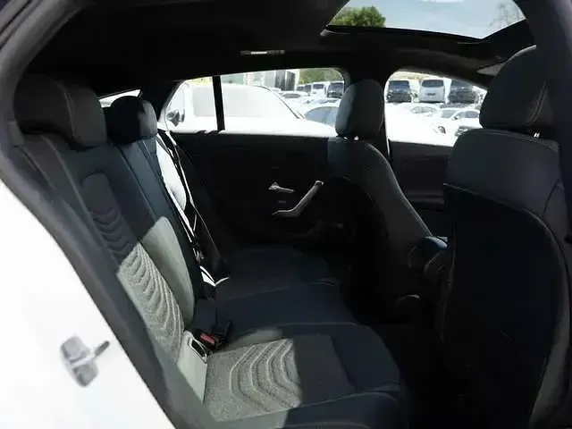 Gebraucht Mercedes CLA180 Progressive 116 PS (85 kW) 2025 Weiss