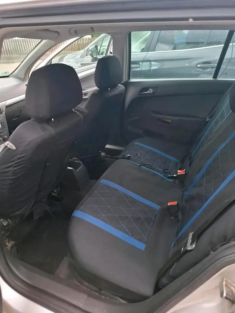 Gebraucht Opel Astra 104 PS (76 kW) 2004 Silber Kombi