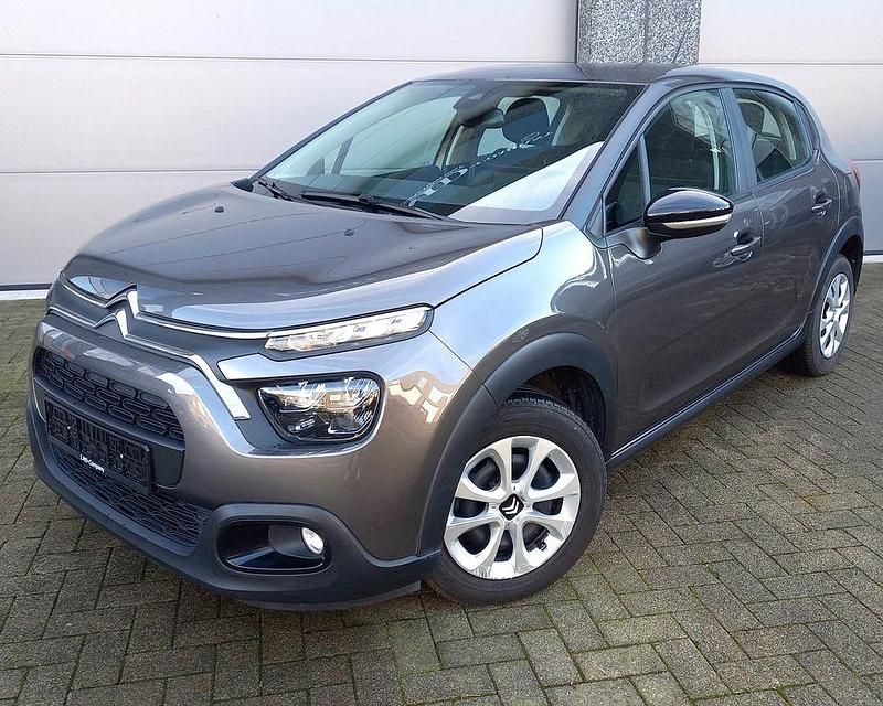 Grau Gebraucht 2021 Citroën C3 Feel Kleinwagen | 11.253 € (Guter Preis) - Bild 1/4