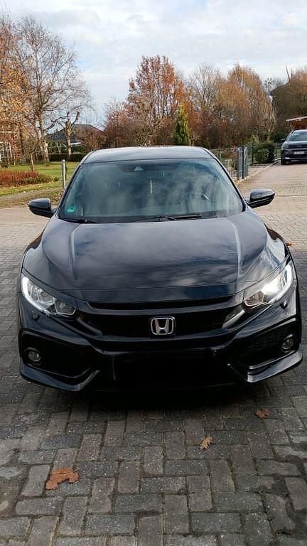Gebraucht Honda Civic Elegance 126 PS (92 kW) 2019 Schwarz Limousine