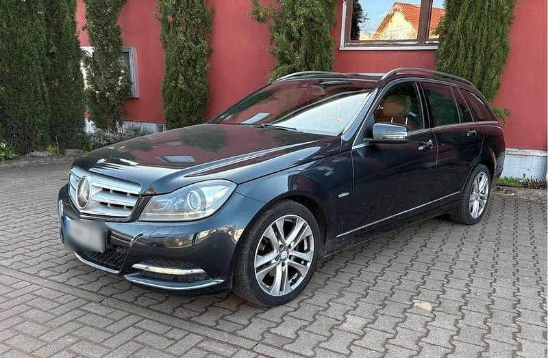 Gebraucht Mercedes C250 204 PS (150 kW) 2011 Schwarz Kombi