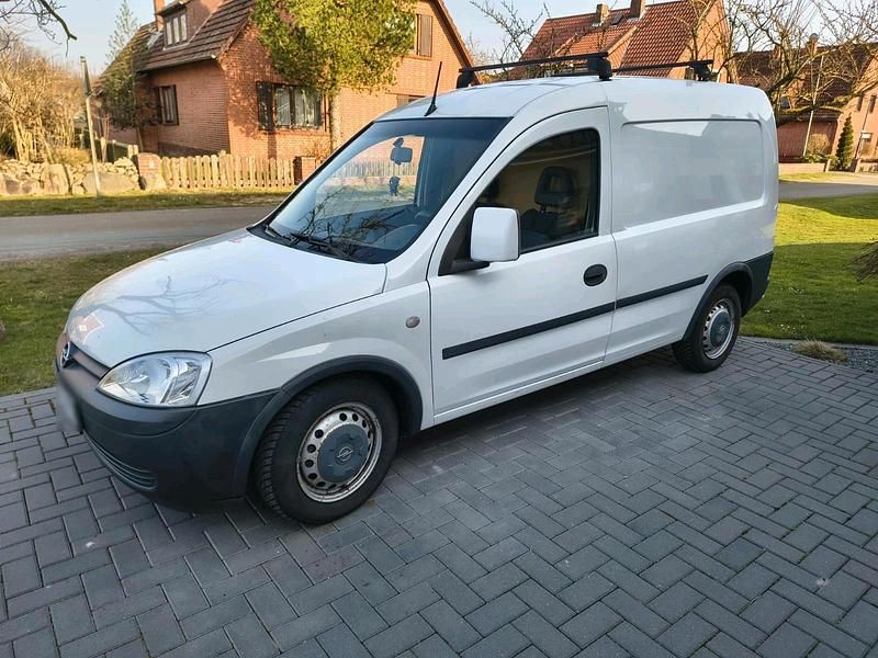 Gebraucht Opel Combo 75 PS (55 kW) 2010 Weiß Van / Kleinbus