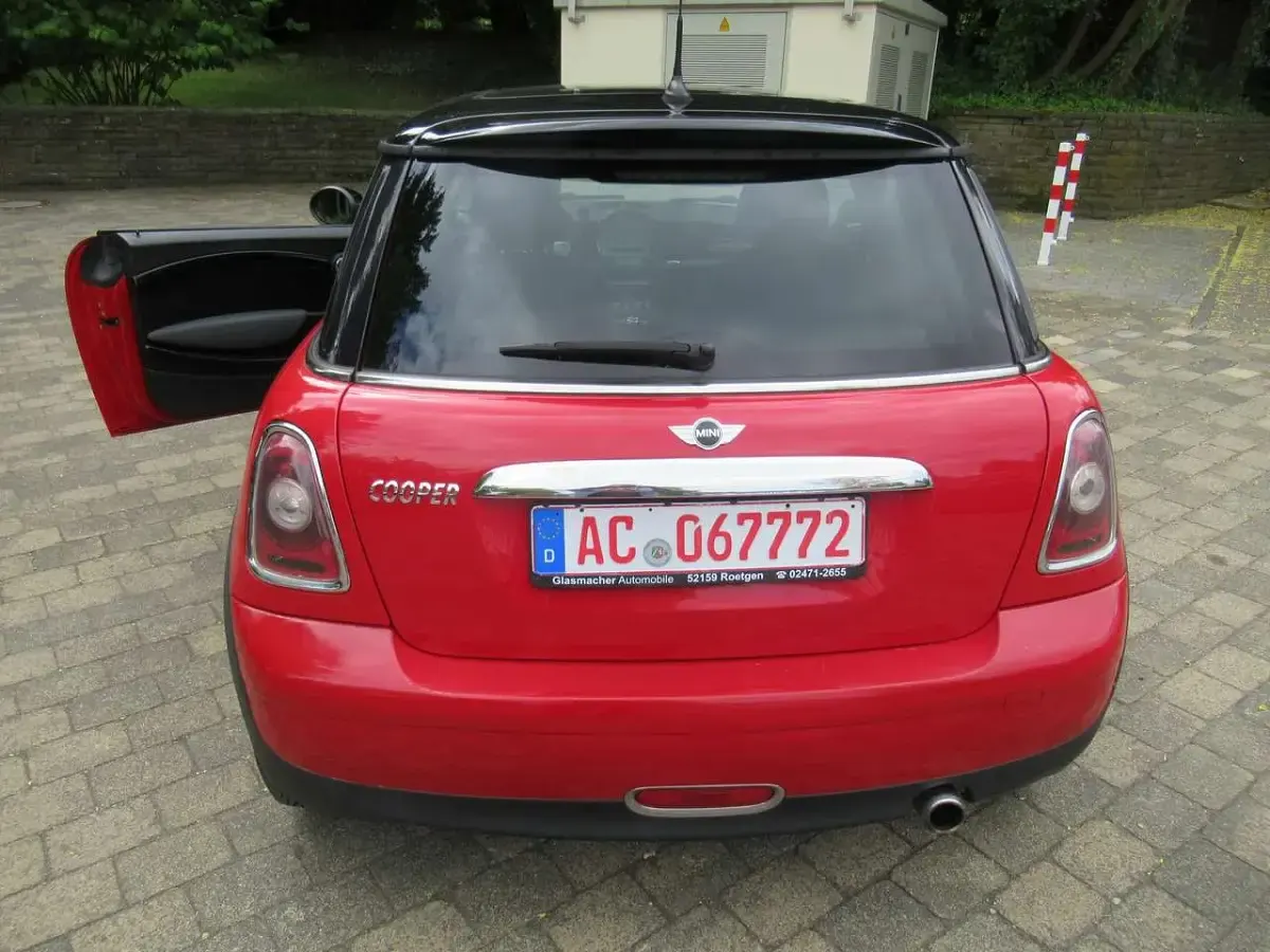Usata Mini Cooper 120 CV (88 kW) 2009 Rosso Utilitaria