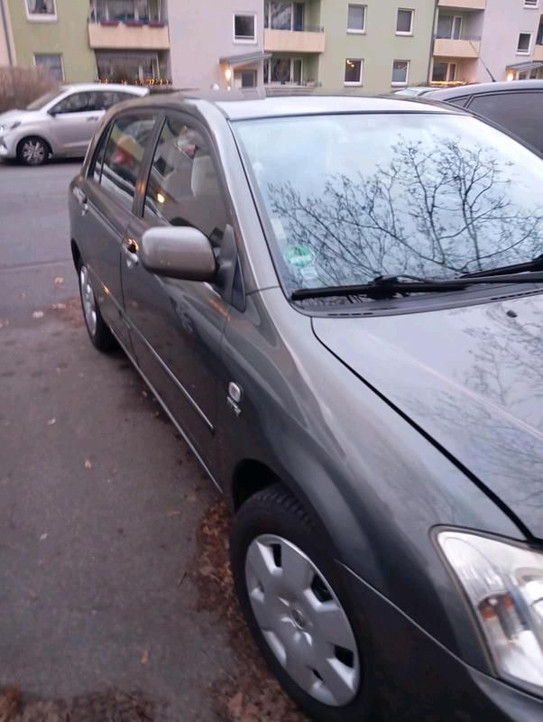 Gebraucht Toyota Corolla 97 PS (71 kW) 2004 Grau Kombi