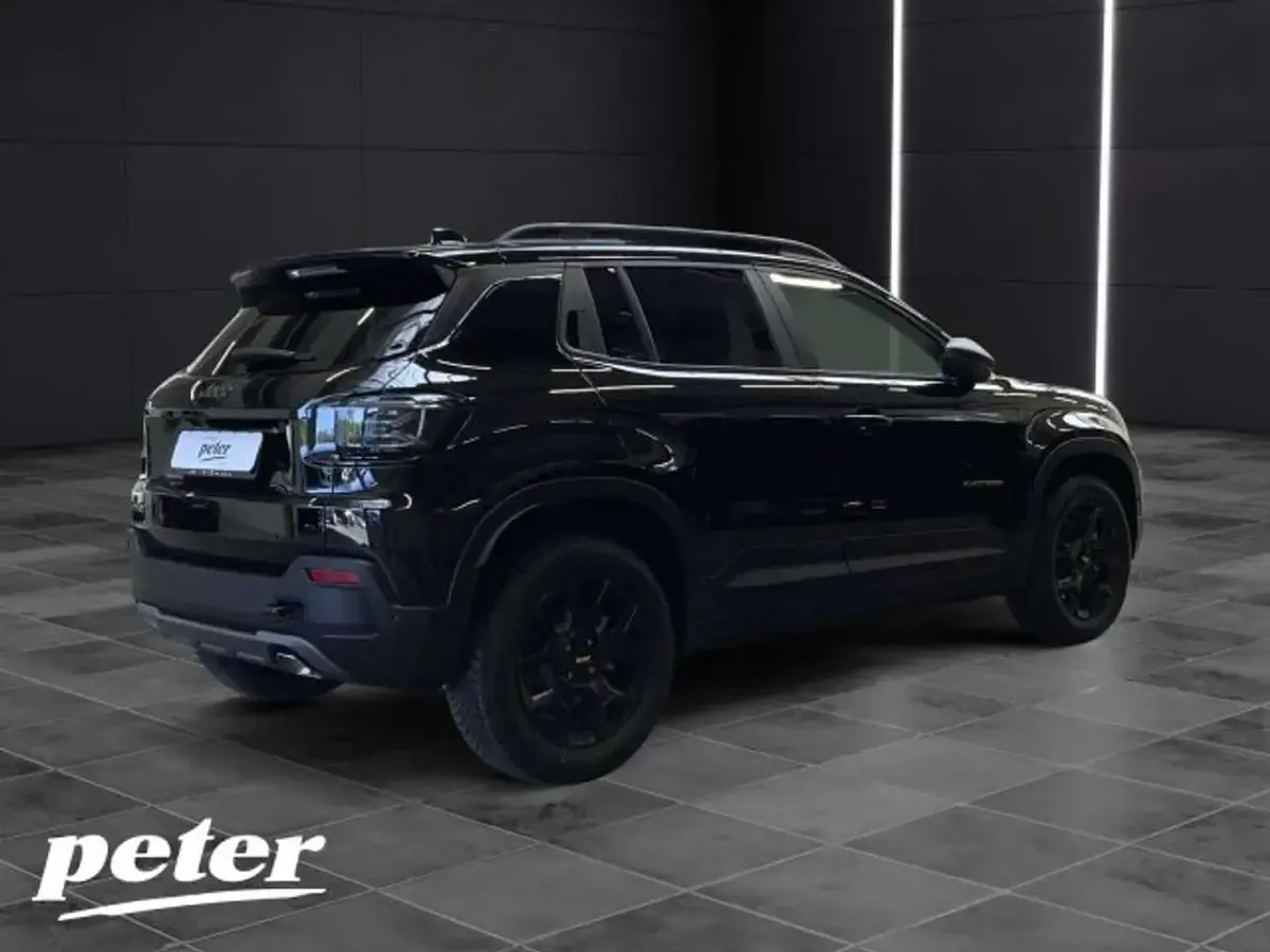 Neu Jeep Avenger North 145 PS (106 kW) 2026 Volcano black SUV
