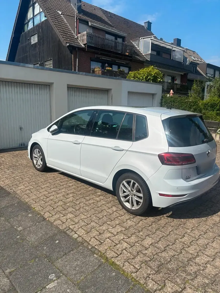 Gebraucht VW Golf Sportsvan 85 PS (62 kW) 2018 Weiß Van / Kleinbus