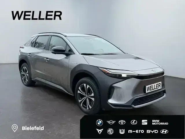 Gebraucht Toyota bZ4X 150 kW (204 PS) 2023 Grau SUV