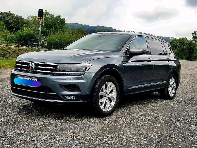 Grau Gebraucht 2018 VW Tiguan Allspace SUV | 23.999 € (Fairer Preis) - Bild 1/4