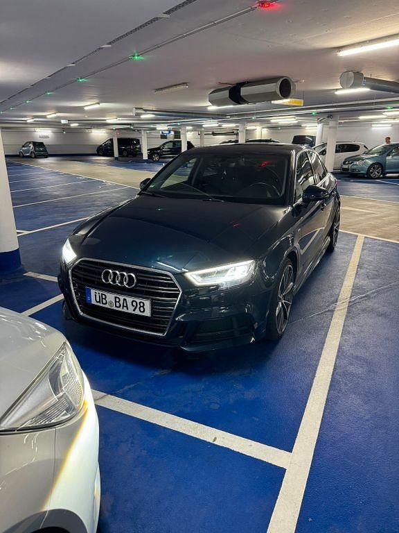 Gebraucht Audi A3 S-Line 150 PS (110 kW) 2019 Blau Limousine