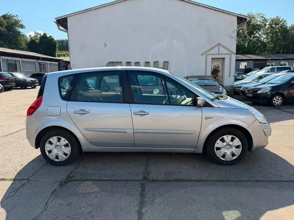 Gebraucht Renault Scénic II Avantage 111 PS (81 kW) 2007 Silber Van / Kleinbus
