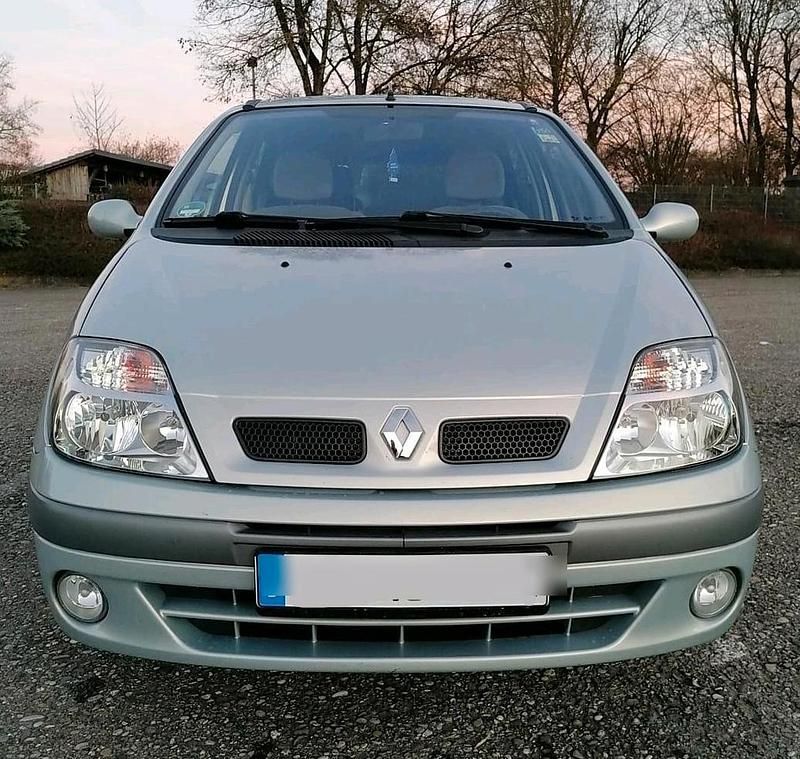 Silber Gebraucht 2003 Renault Scénic Expression Van / Kleinbus | 3.500 € (Teuer) - Bild 1/4