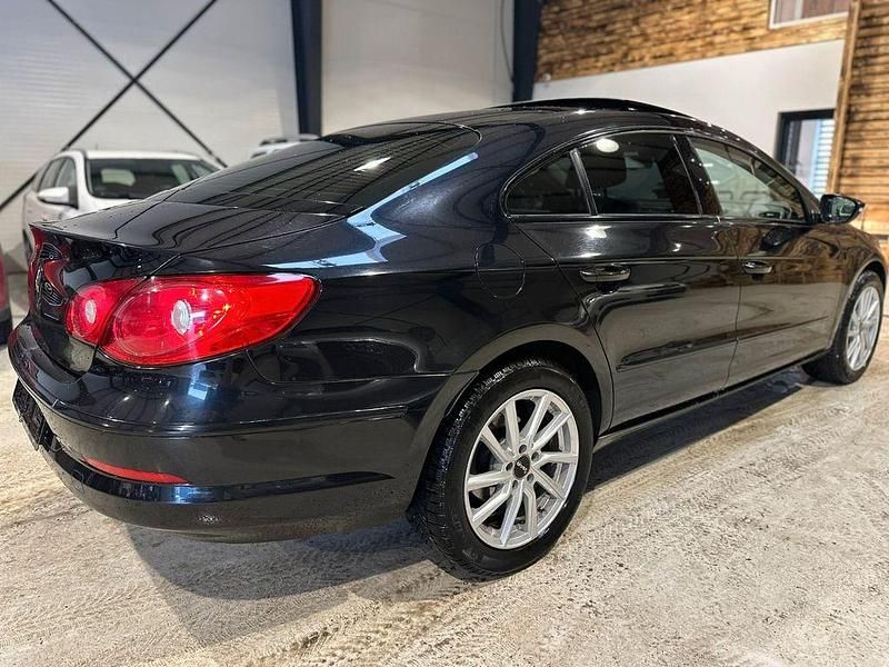 Gebraucht VW Passat Basis 160 PS (117 kW) 2011 Schwarz Limousine