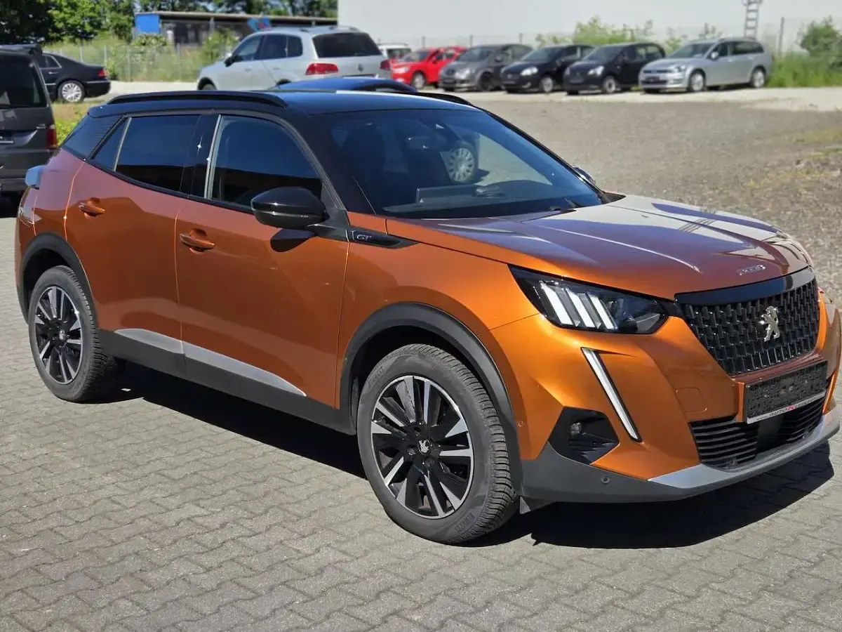 Gebraucht Peugeot 2008 GT 155 PS (114 kW) 2020 Bronze SUV
