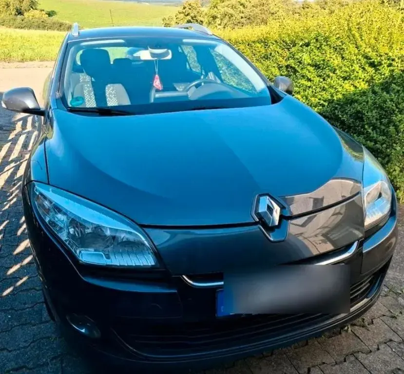 Używany Renault Mégane Initiale Paris 110 KM (80 kW) 2013 Czarny Sedan/Limuzyna