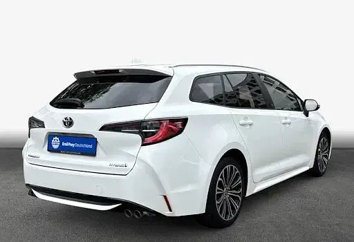 Gebraucht Toyota Corolla Team 184 PS (135 kW) 2022 Weiß Kombi